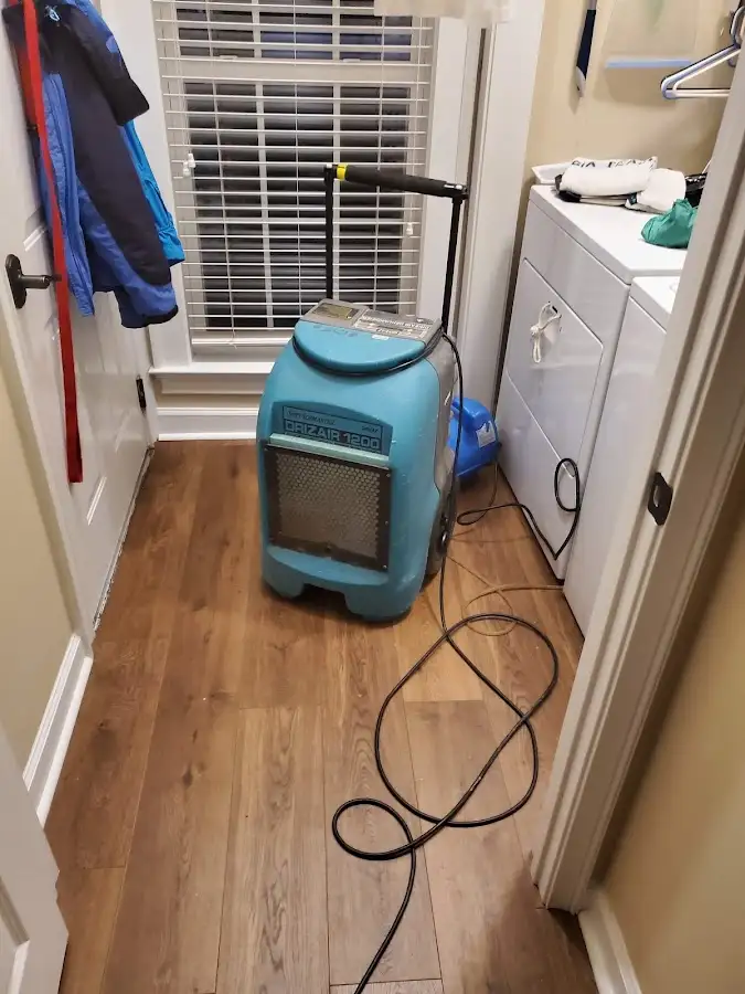 Commercial dehumidifier deployed for Flood Damage Cleanup in Edwardsville